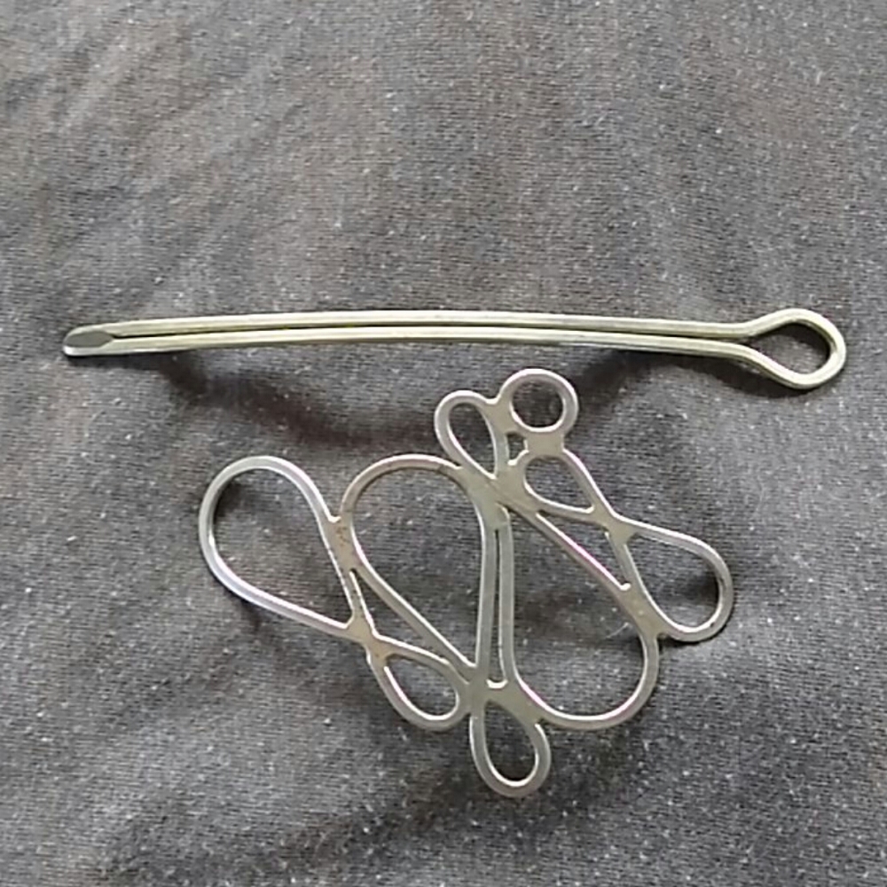 Silver Hair Accessory - Picture 2 of 7
